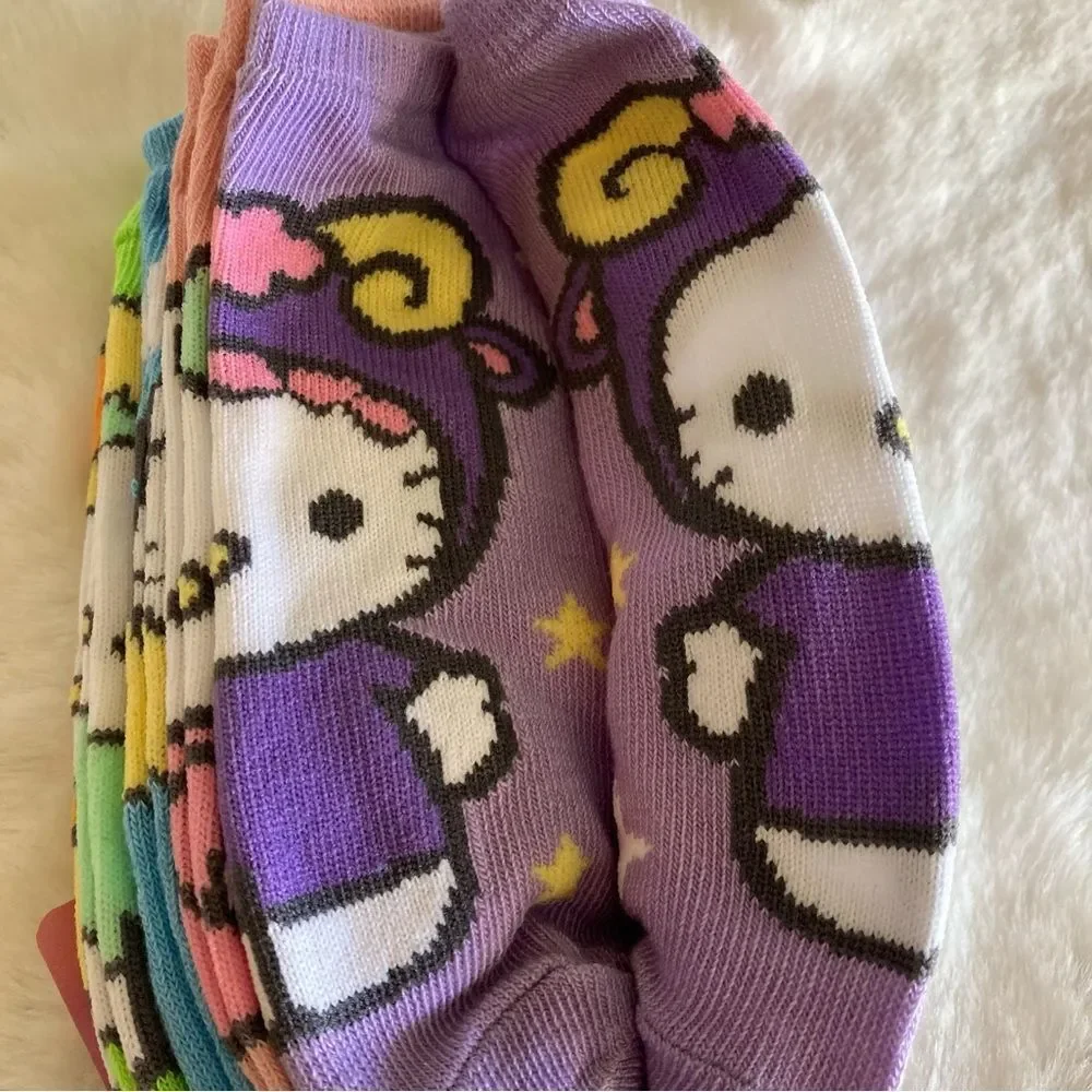 Hello Kitty 5 Pair Zodiac No Show Socks Astrology Horoscope NWT Women's